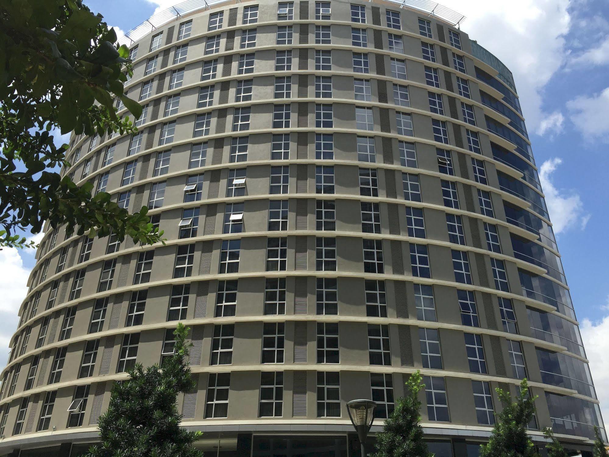 Bluesky Serviced Apartment Airport Plaza Ho Chi Minh City Exterior photo